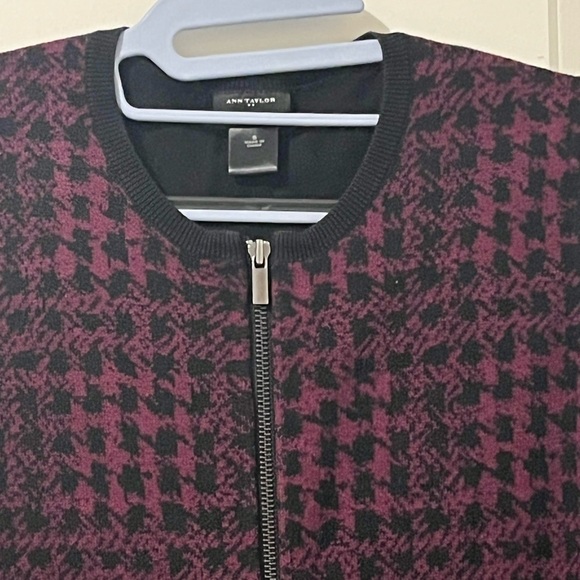 ANN Taylor Sweater Size S - Picture 3 of 6